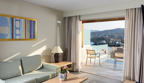 Suite with Side Sea View and  Private Pool
