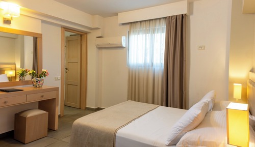 Suite Two Bedroom with Side Sea View and Private Pool
