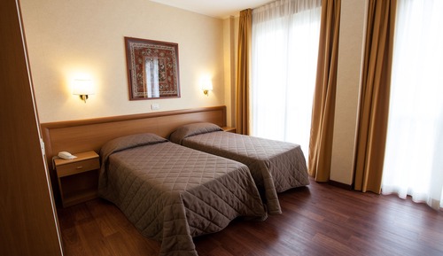 Habitación con 2 camas individuales