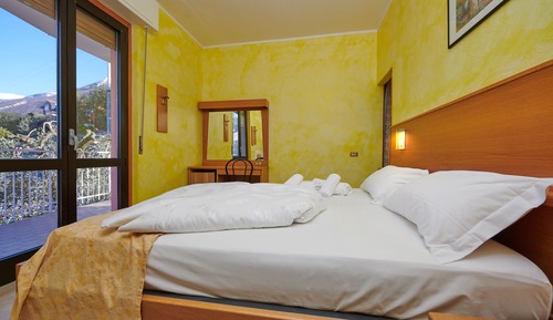 Habitación cuádruple clásica, 1 habitación, balcón, vistas al lago