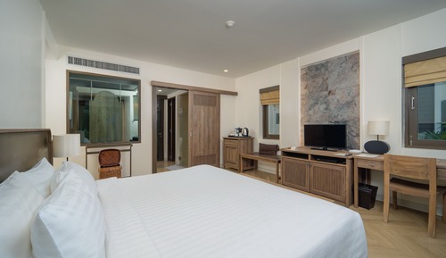 Deluxe Elegant Room