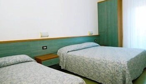 Habitación con 2 camas individuales