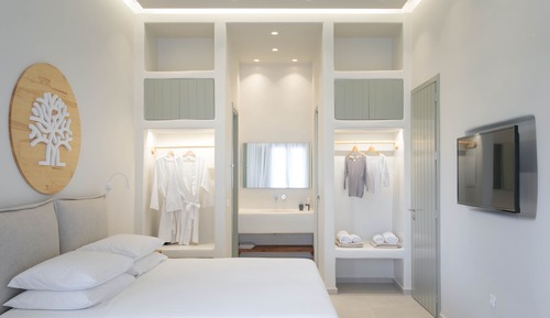 Suite junior, bañera de hidromasaje, vistas al jardín