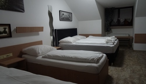 Habitación cuádruple, balcón