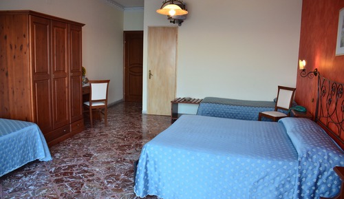 Habitación cuádruple, vistas al mar