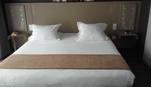 Habitación superior con 1 cama doble o 2 individuales, no fumadores