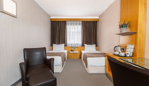 Habitación estándar con 1 cama doble o 2 individuales