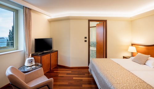 Suite ejecutiva, terraza, vistas al mar