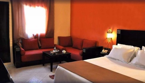 Habitación estándar con 1 cama doble o 2 individuales