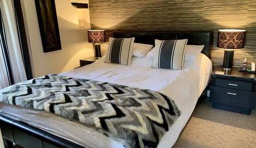 Apartamento romántico, baño privado (Swallows Nest)