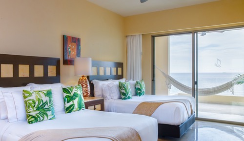 Habitación Deluxe, 1 cama de matrimonio grande, frente al mar ($40 Daily Resort Credits)