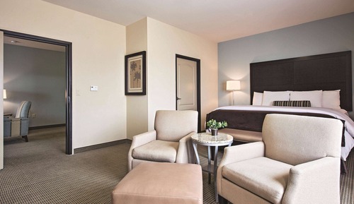 Suite Deluxe, 1 cama de matrimonio grande, no fumadores (Mobility Accessible, Family)