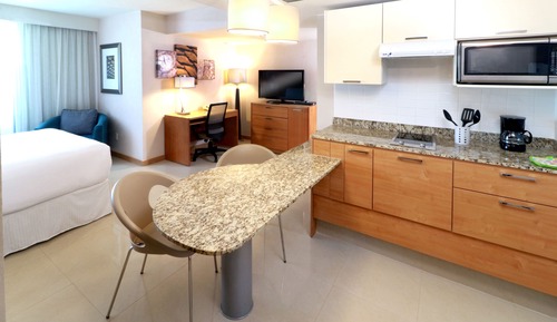 Suite estudio, 1 cama de matrimonio, accesible en silla de ruedas, cocina