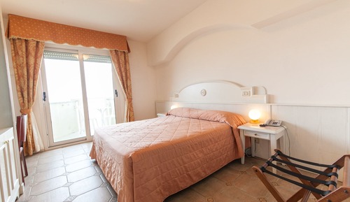 Habitación triple clásica