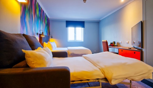 Habitación familiar (1 Double bed and 1 Double Sofa Bed)