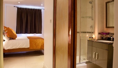 Suite, baño privado (4 Persons)