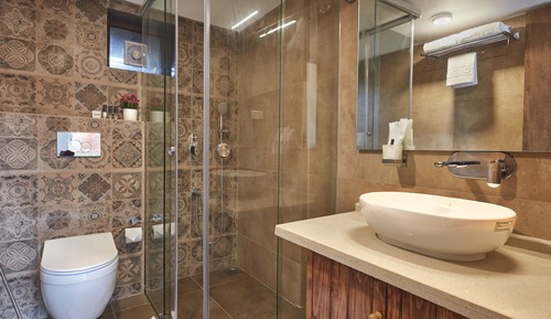 Habitación Deluxe doble, 1 cama de matrimonio grande, balcón, vistas al jardín