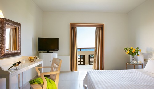 Habitación triple estándar, vistas al jardín