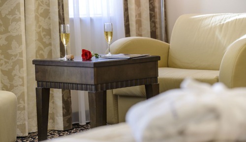 Suite junior, vistas al puerto deportivo