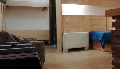 Habitación cuádruple sin desayuno con baño privado