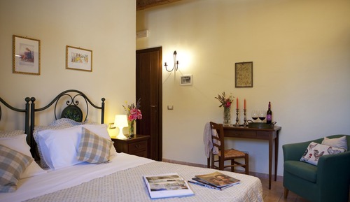 Habitación estándar con 1 cama doble o 2 individuales