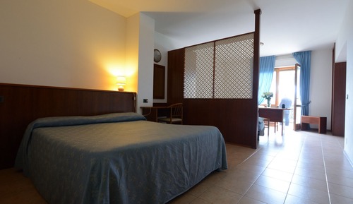 Habitación cuádruple superior, 1 habitación, vistas a la piscina