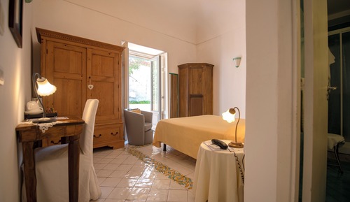 Habitación estándar doble, vistas parciales al mar