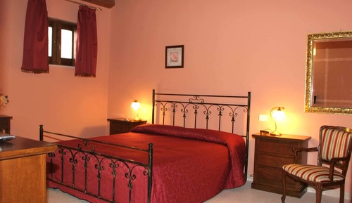 Habitación económica con 1 cama doble o 2 individuales