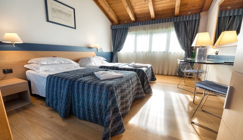 Habitación estándar con 1 cama doble o 2 individuales