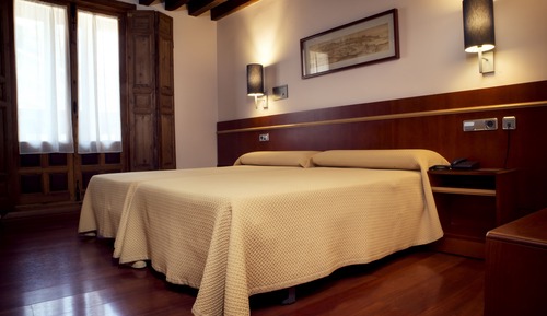 Habitación con 1 cama doble o 2 individuales