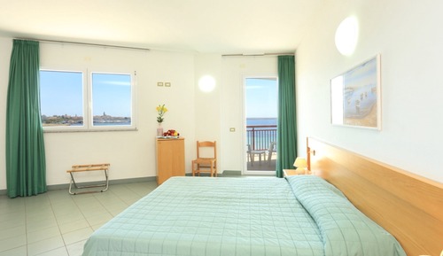Habitación doble, balcón, vistas al mar
