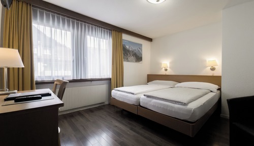Habitación estándar con 2 camas individuales
