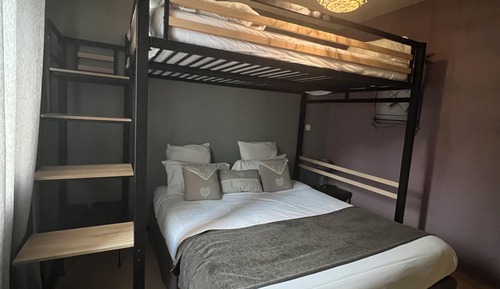 Habitación familiar, varias camas