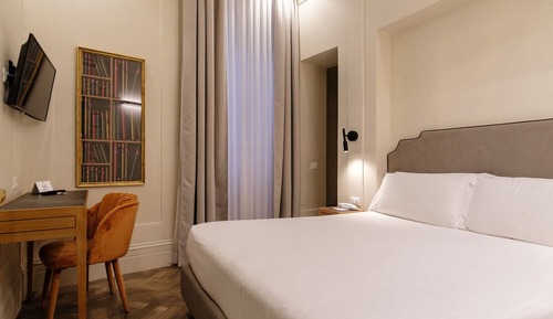 Habitación, en edificio anexo (Small)