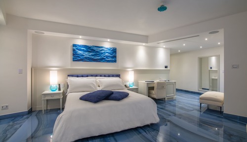 Suite (252)