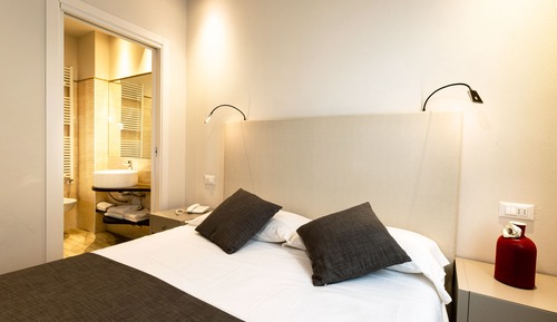 Habitación Confort con 1 cama doble o 2 individuales, en edificio anexo (Small)