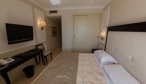 Habitación superior (beach access included)