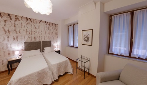 Suite (Loft, beach access included)