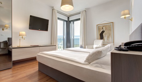 Habitación doble superior, 1 cama de matrimonio, terraza (Lettino da spiaggia incluso)