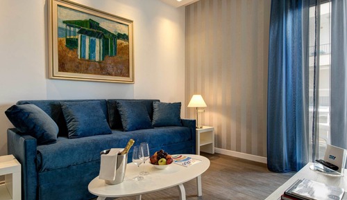 Suite Premium, bañera de hidromasaje, vistas a la ciudad (Lettino da spiaggia incluso)