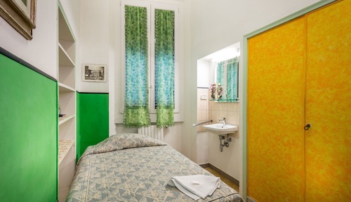 Habitación económica doble, baño compartido