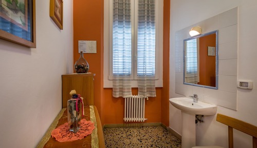 Habitación individual, baño compartido