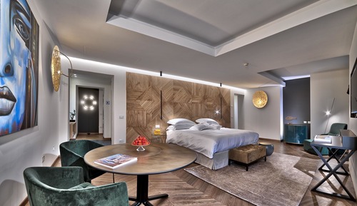 Vital Design Executive Suite with Sauna