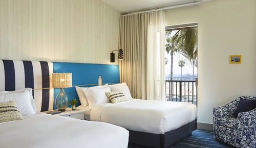 Suite estudio, 2 camas de matrimonio, frente al mar