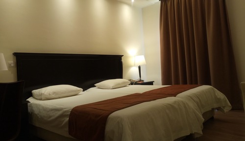 Habitación superior con 1 cama doble o 2 individuales