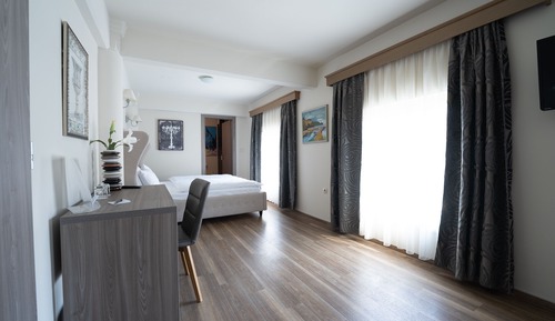 Double Room with Landmark View