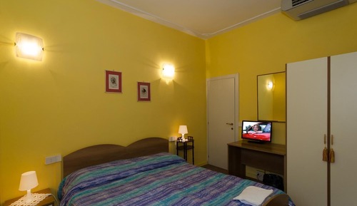 Habitación individual, baño compartido