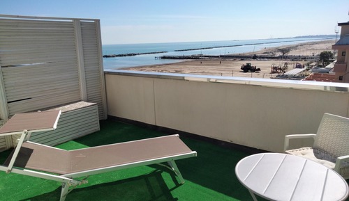 Habitación triple panorámica, terraza