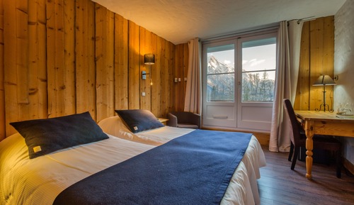 Habitación superior con 1 cama doble o 2 individuales (Mont Blanc)
