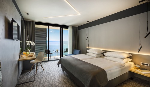 Habitación doble superior, balcón, vistas al mar